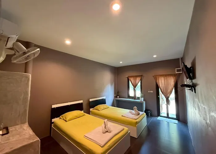 บ้านไร่ดอกแก้ว โรงแรม จอมบึง