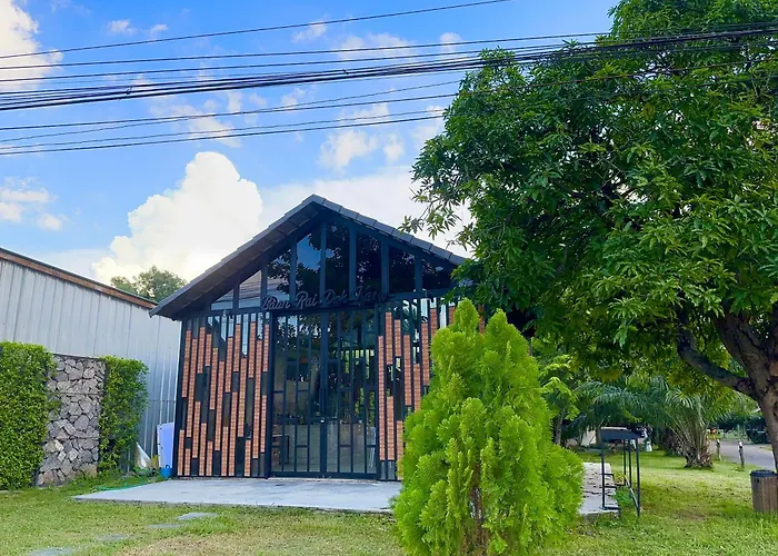 โรงแรม บ้านไร่ดอกแก้ว